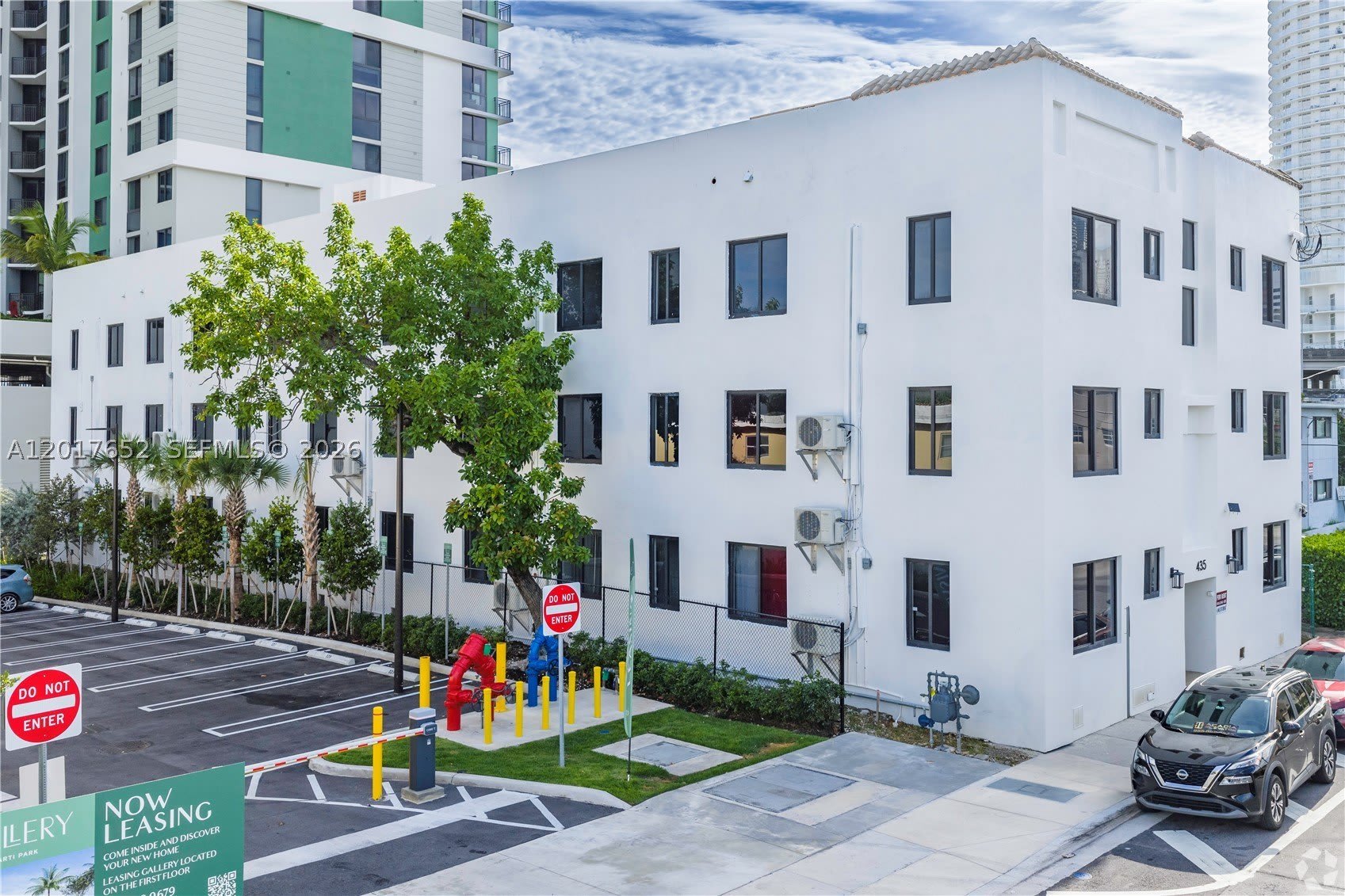 433 SW 6th St – photo 1