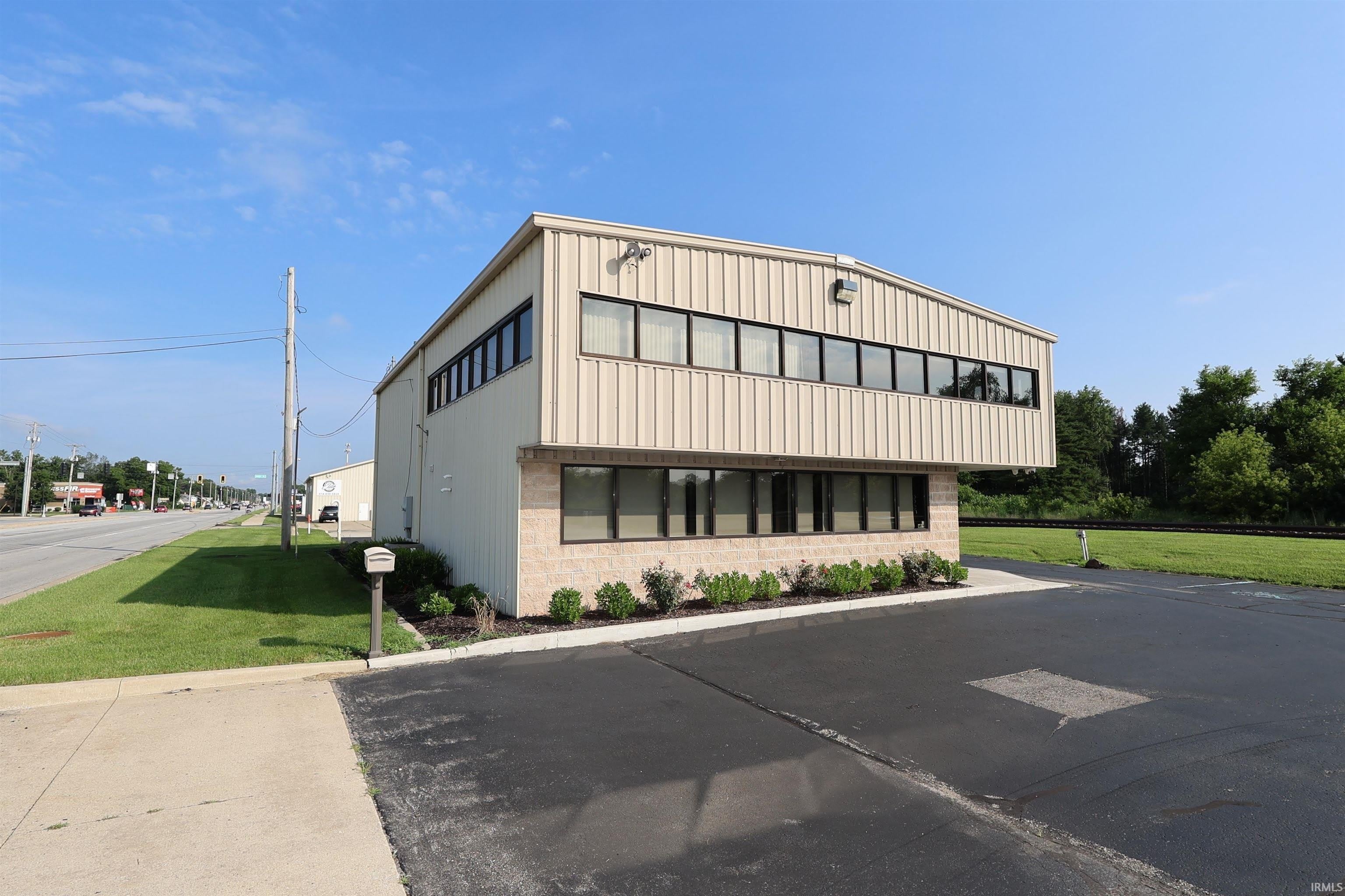 23119 US 33 – photo 2