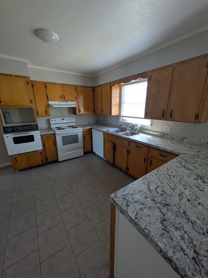 2842 Dale Street – photo 4