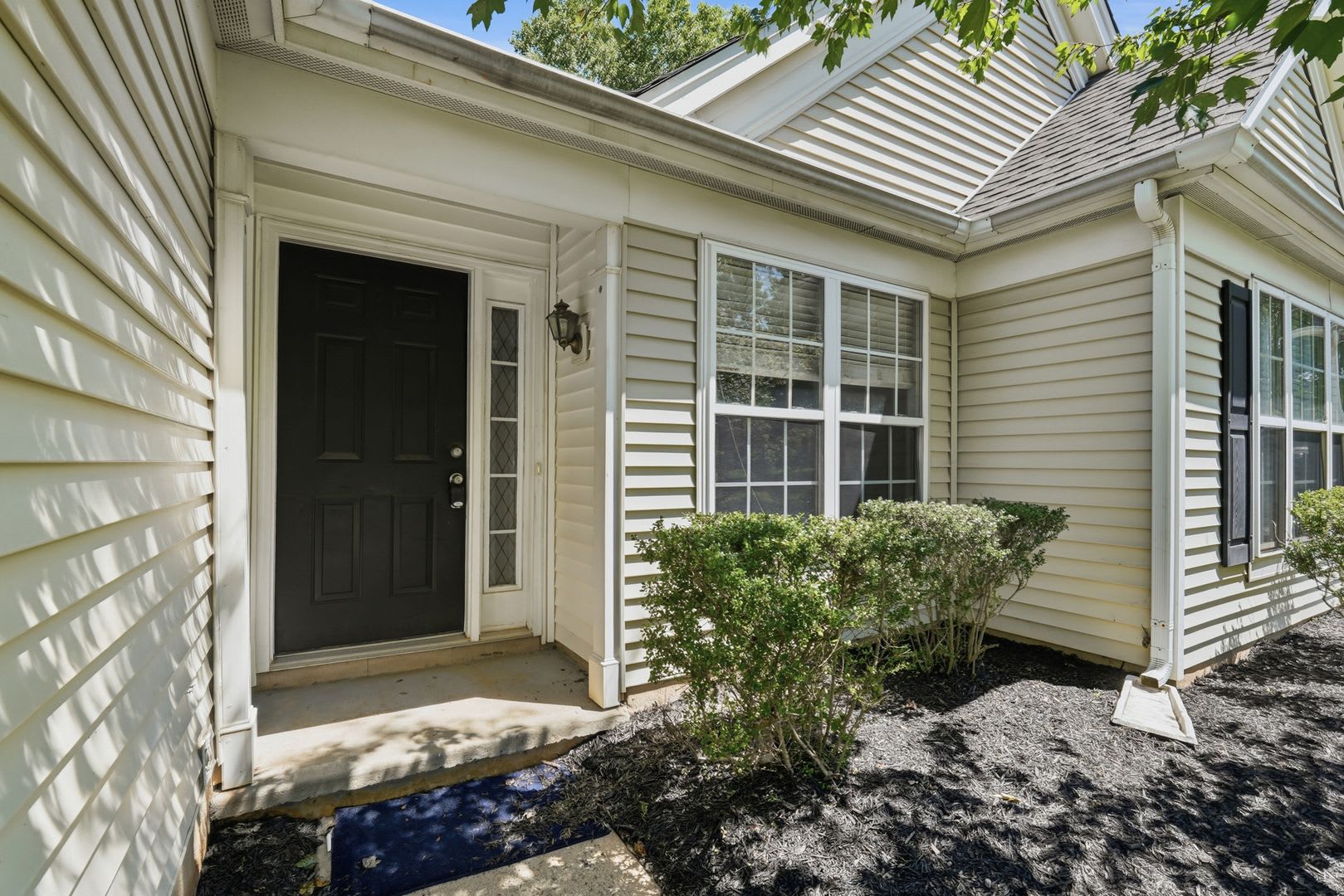 Updated 3-Bedroom Home in Silverstone Neighborhood – Move-In Ready! – photo 4