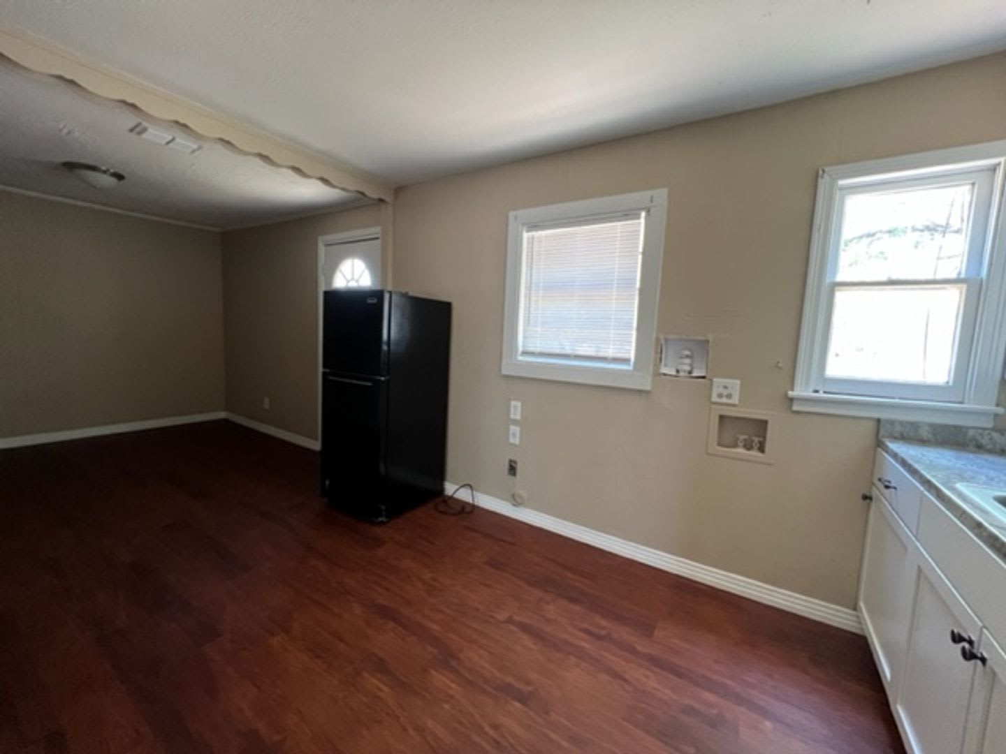1349 Graham – photo 5