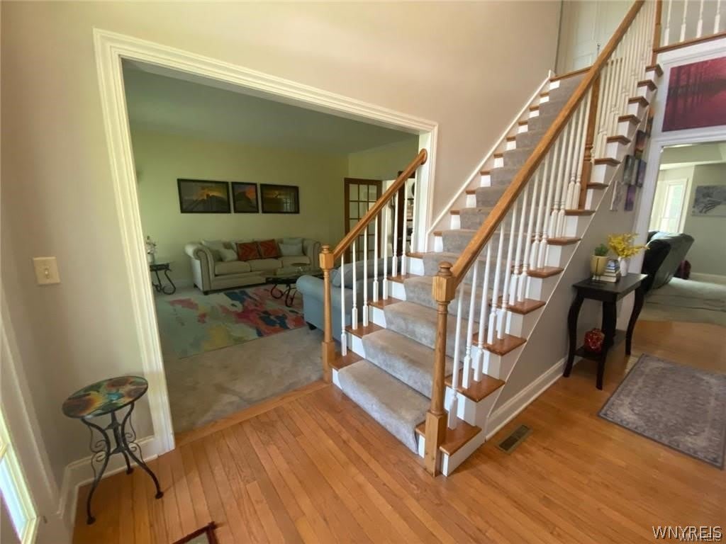 8350 Manchester Park Drive – photo 4
