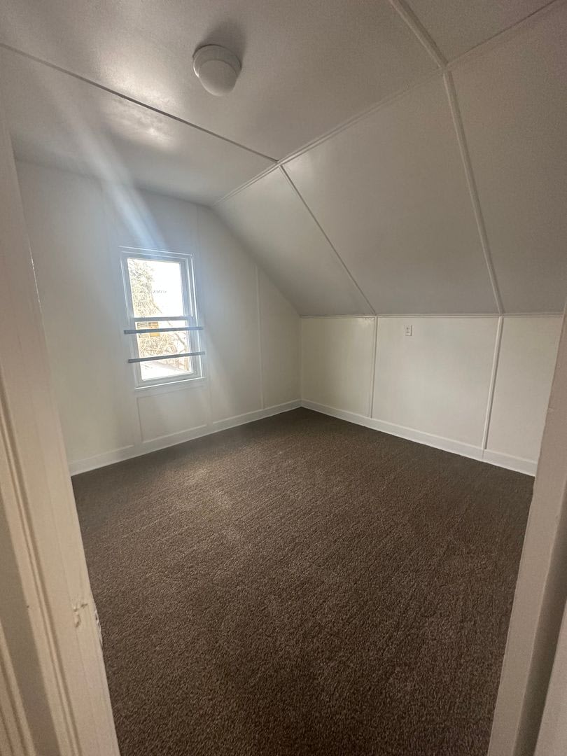 3bd Single Cash Pay/Section 8 – photo 2