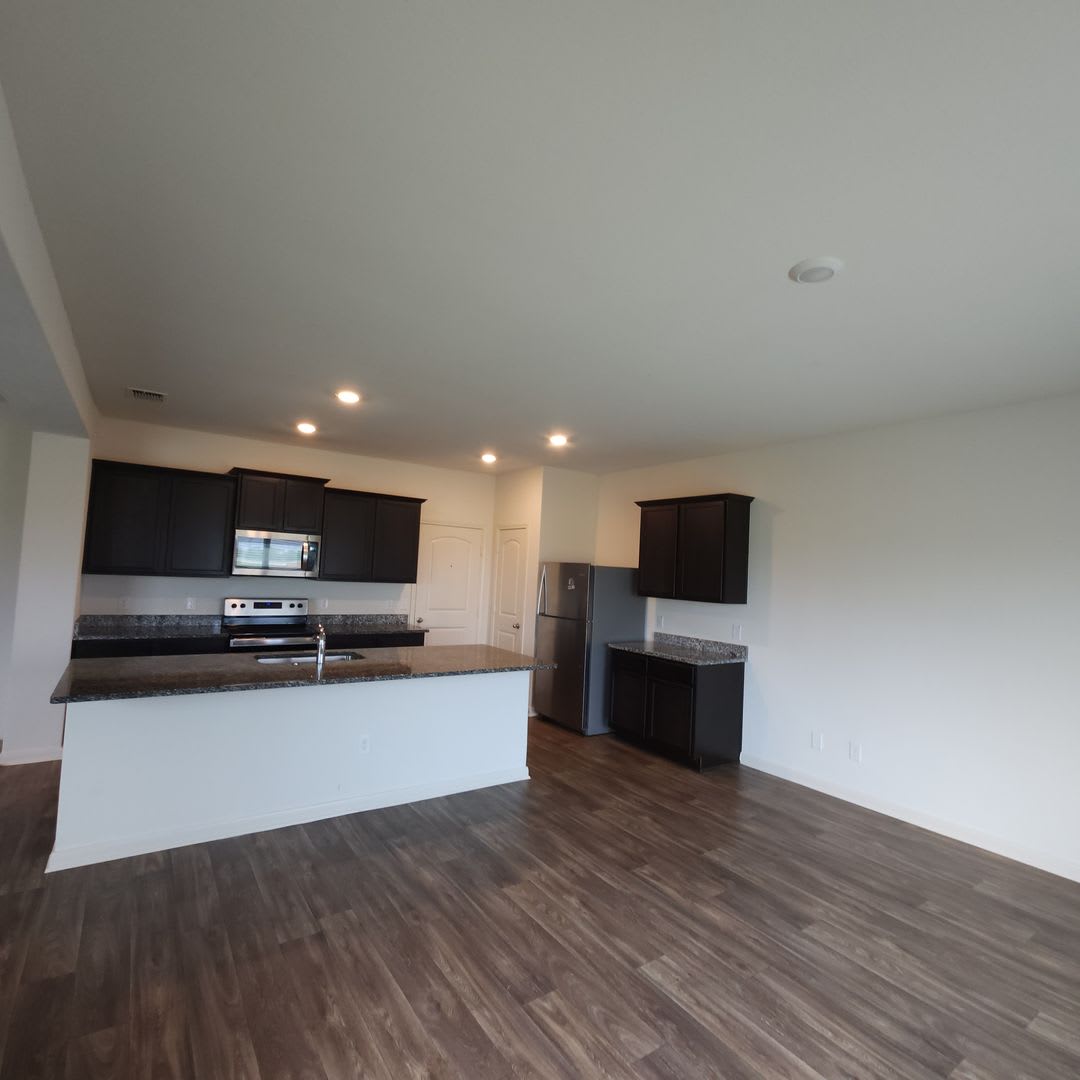 Move-In Special! SAVANNAH PLACE 4 bedroom In Converse, TX – photo 3