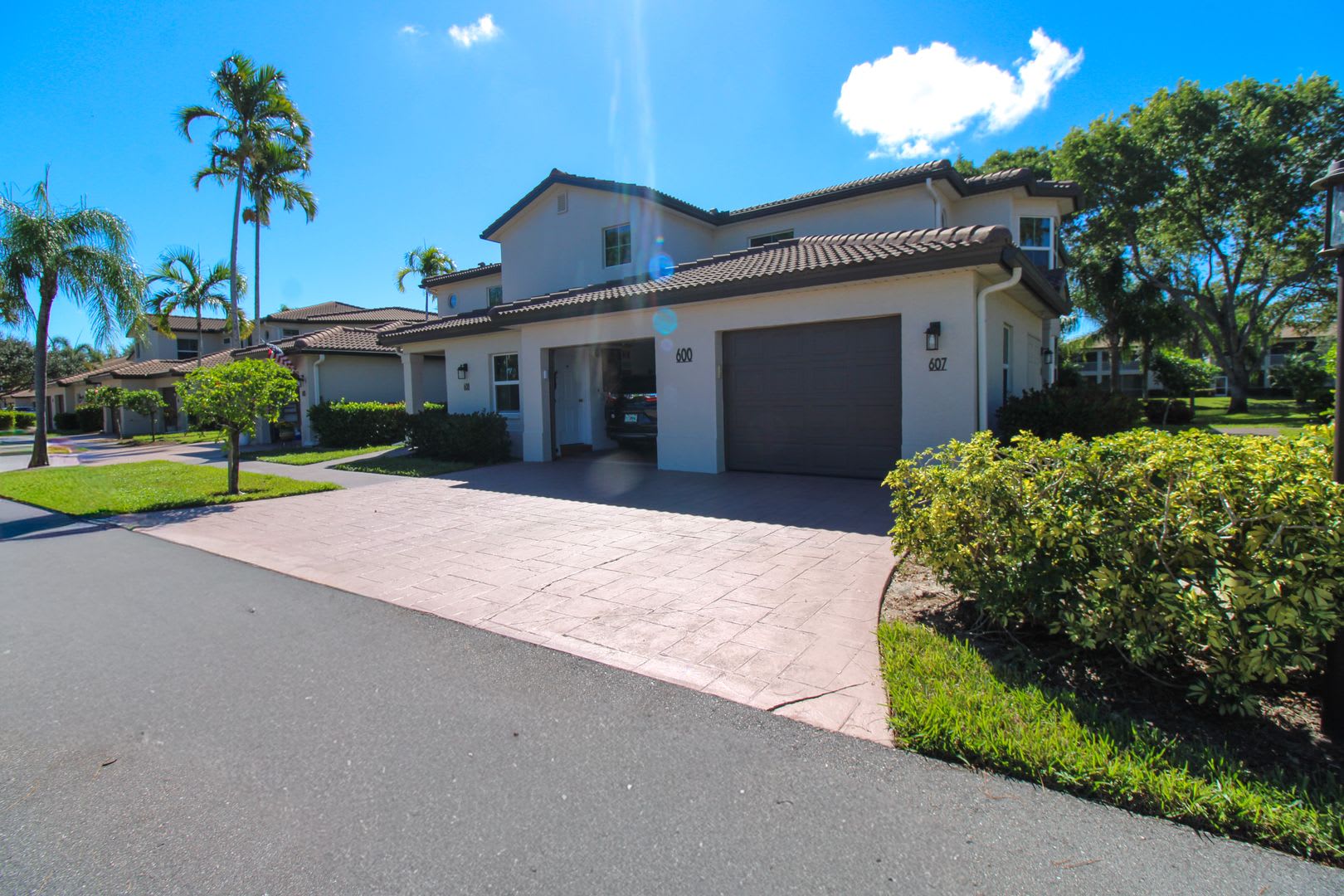 ***FURNISHED SEASONAL RENTAL***DIAMOND LAKE***2+DEN***AVAILABLE*** – photo 4