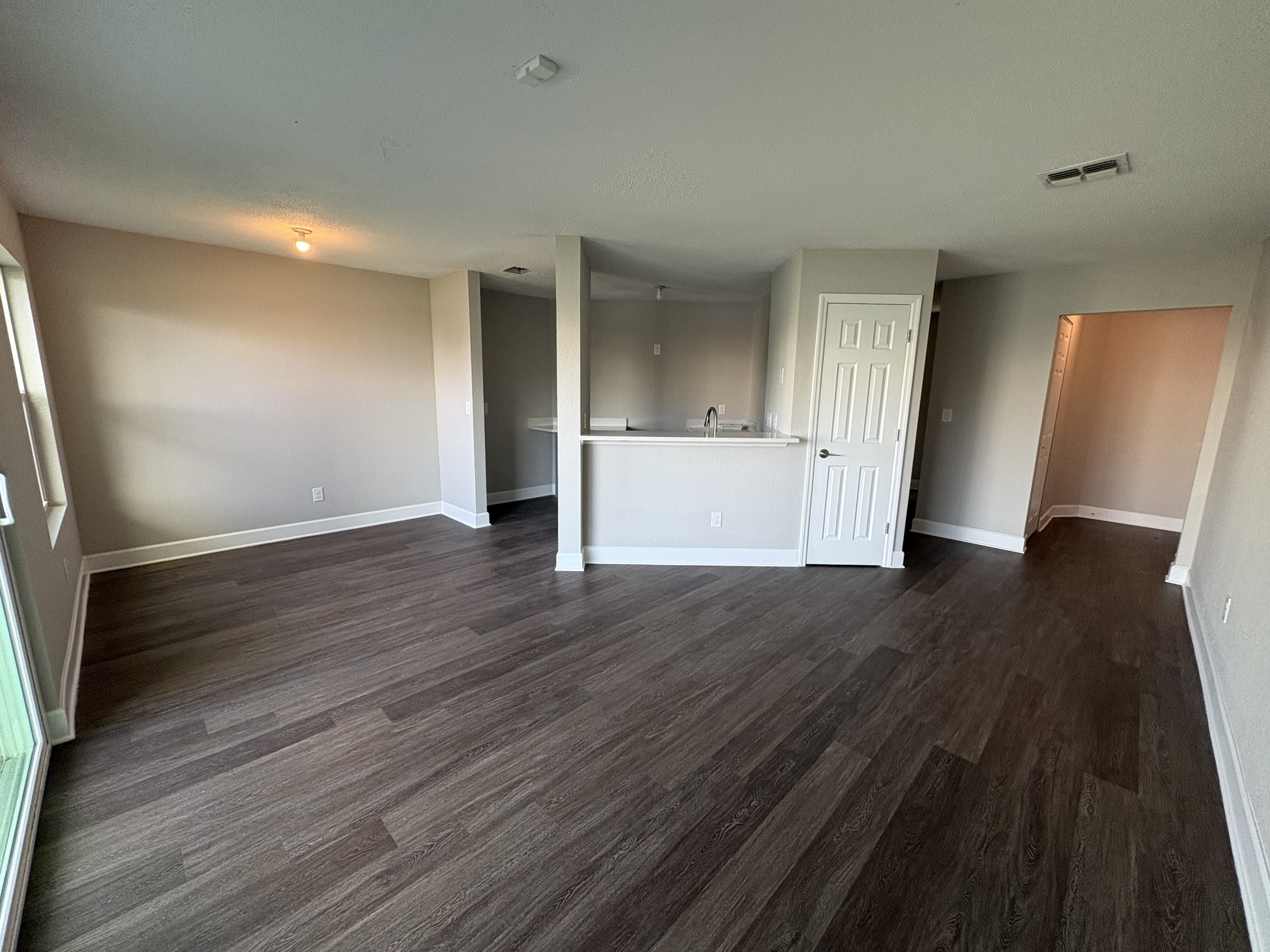 2516 Woodgate Boulevard, #106 – photo 3