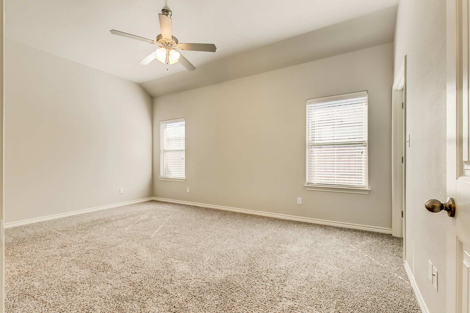 4924 Opal Court – photo 5
