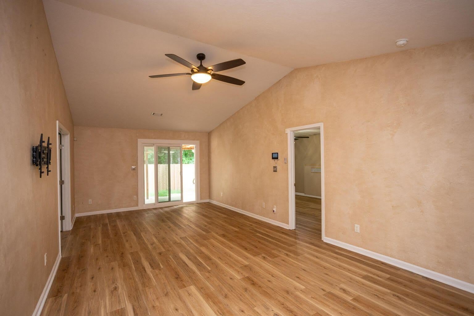 6053 Sanibel Drive – photo 5