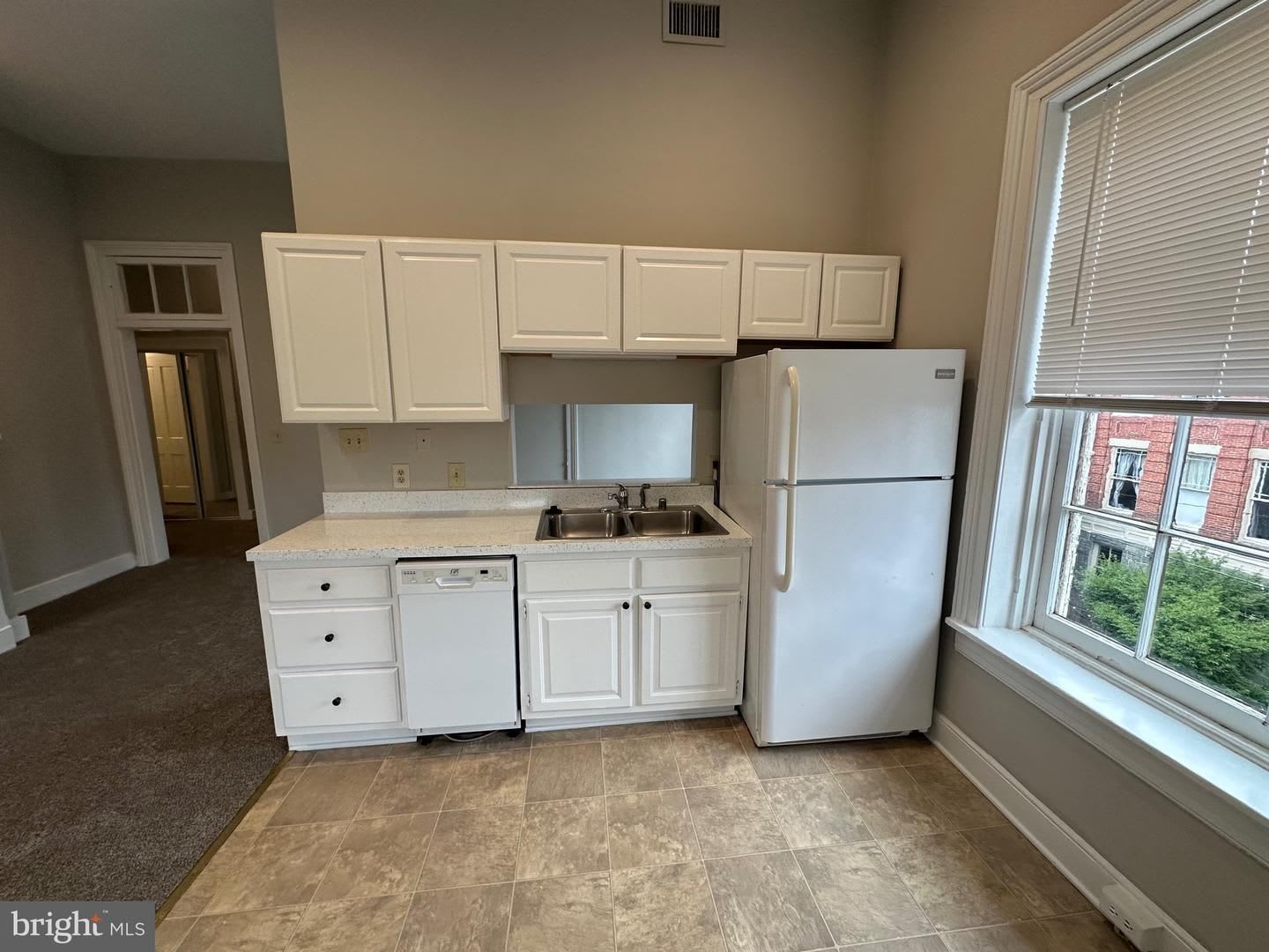 Now Available! 2 Bed 1 Bath Downtown Fredericksburg Apartment – photo 3