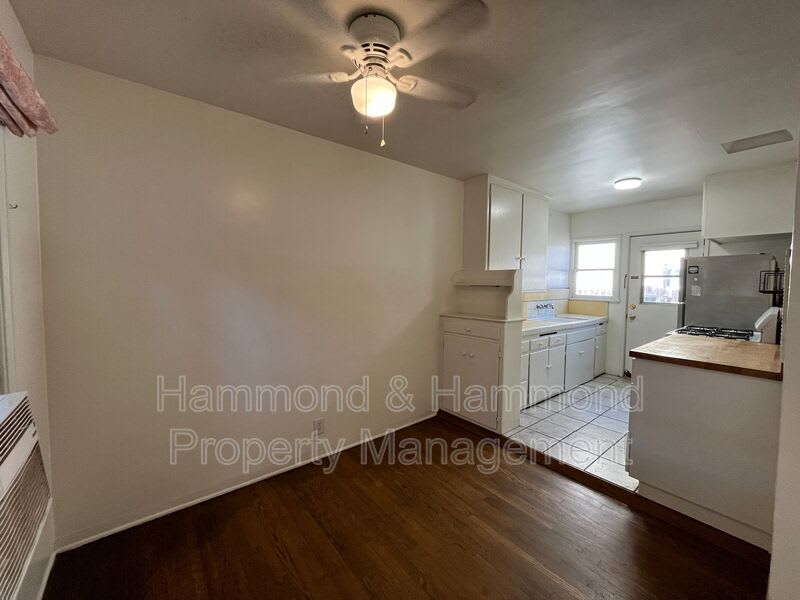 11044 Otsego St – photo 5