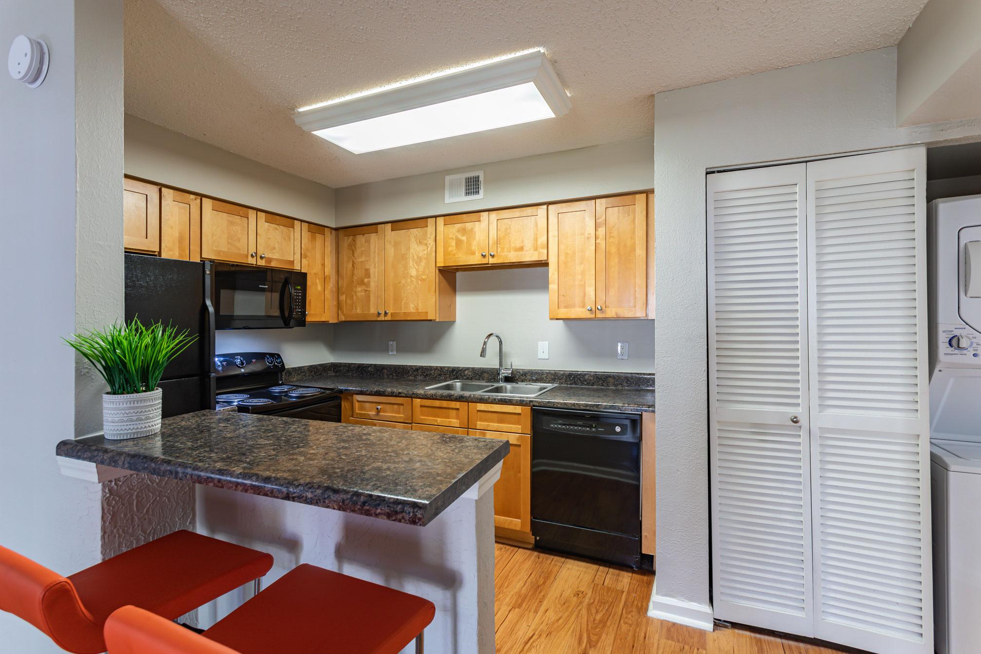 865 Bellevue – photo 3