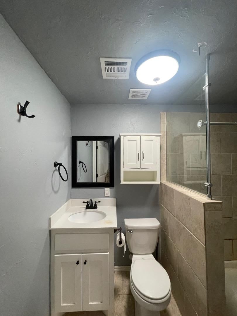 Adorable 4 Bedroom Home For Lease – photo 5
