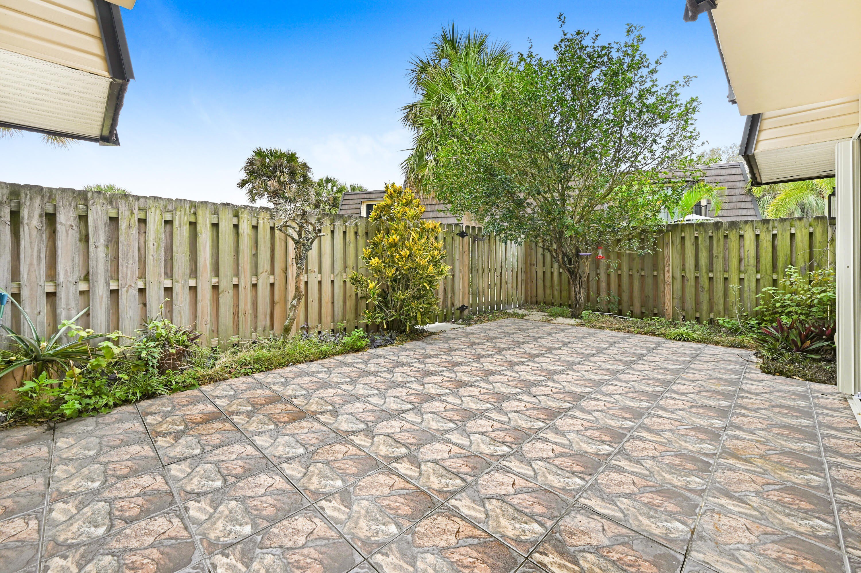 2111 Vista Oaks Circle NE – photo 4