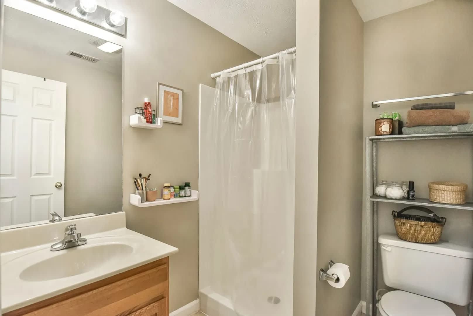 3 bedrooms, 3 bathroom! – photo 2