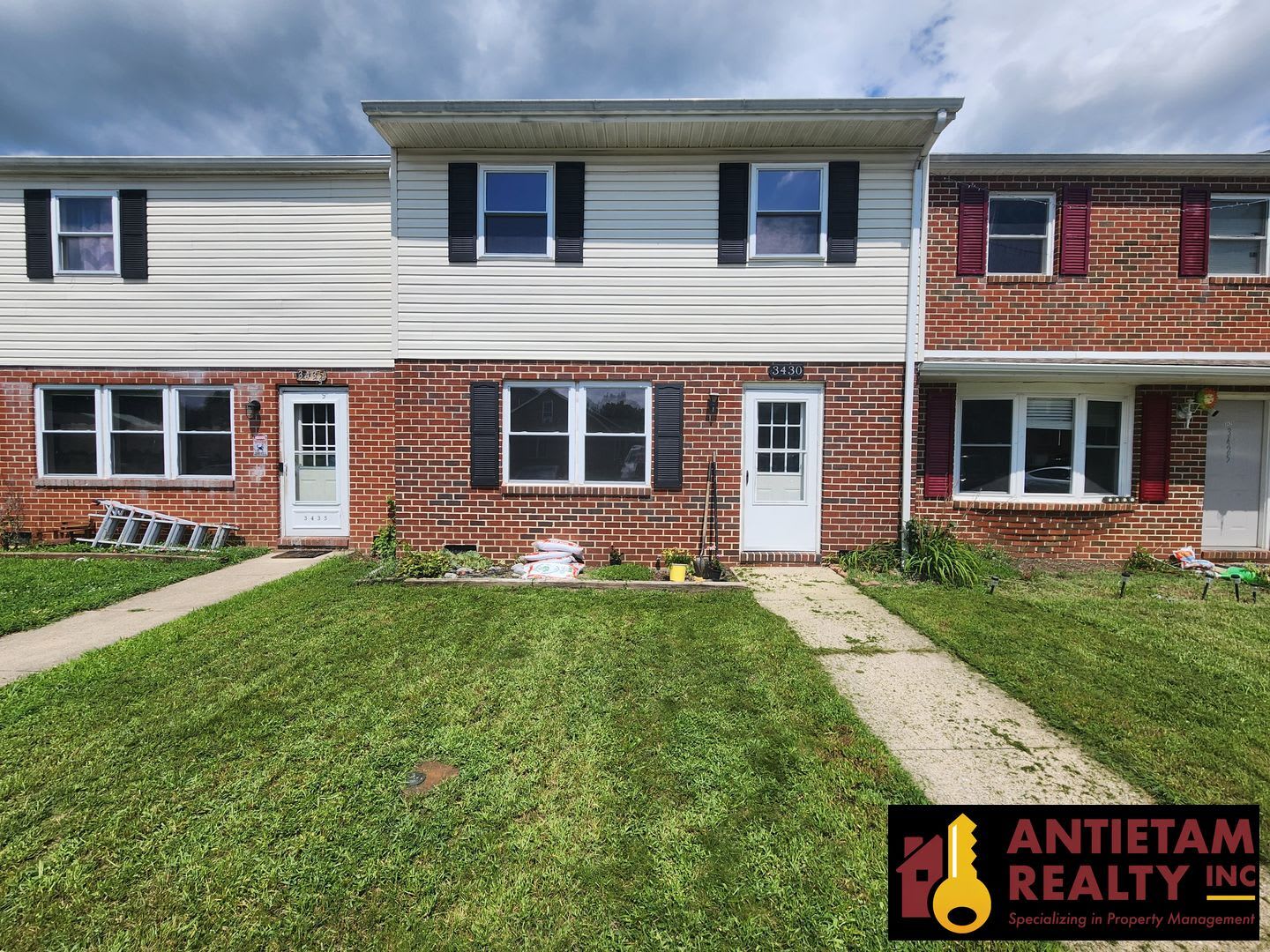 Beautiful Townhome – photo 1