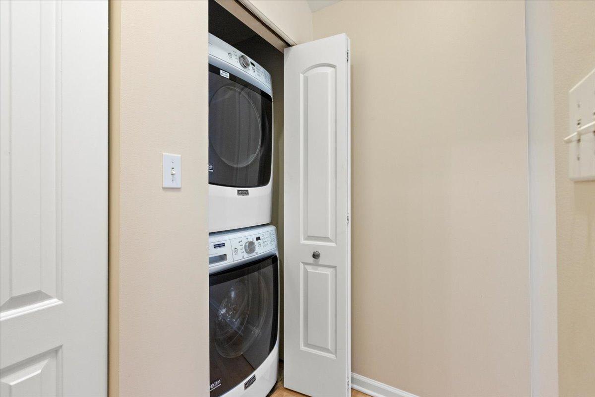 456 N Green St – photo 4