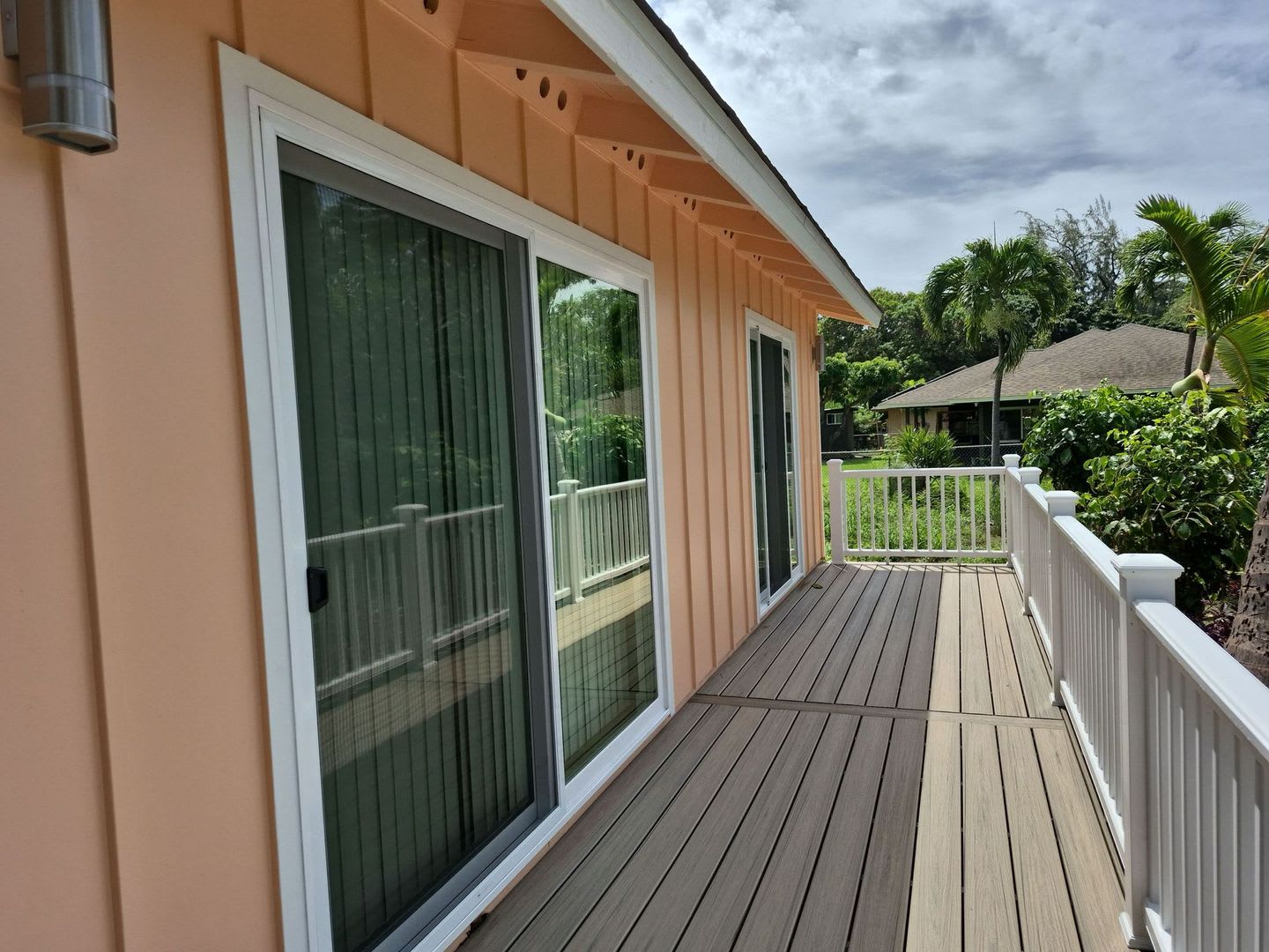 Brand new 2 bd. 1 ba. remodeled cottage on lg. property close to beach. Available now. – photo 3