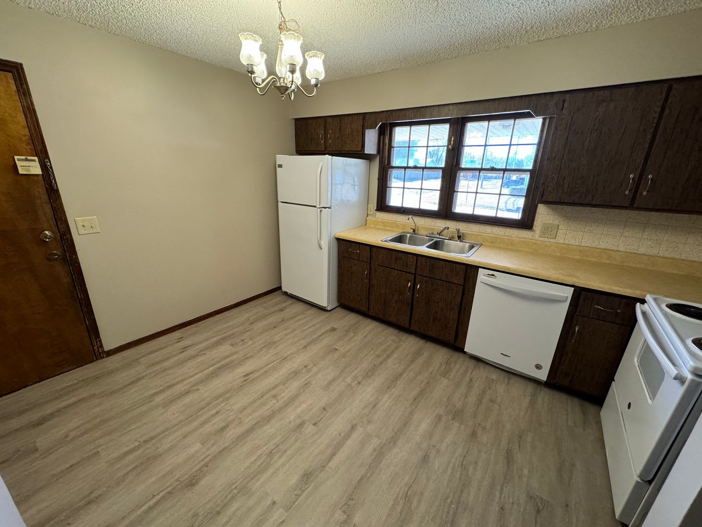 Southeast Springfield Home! – photo 5