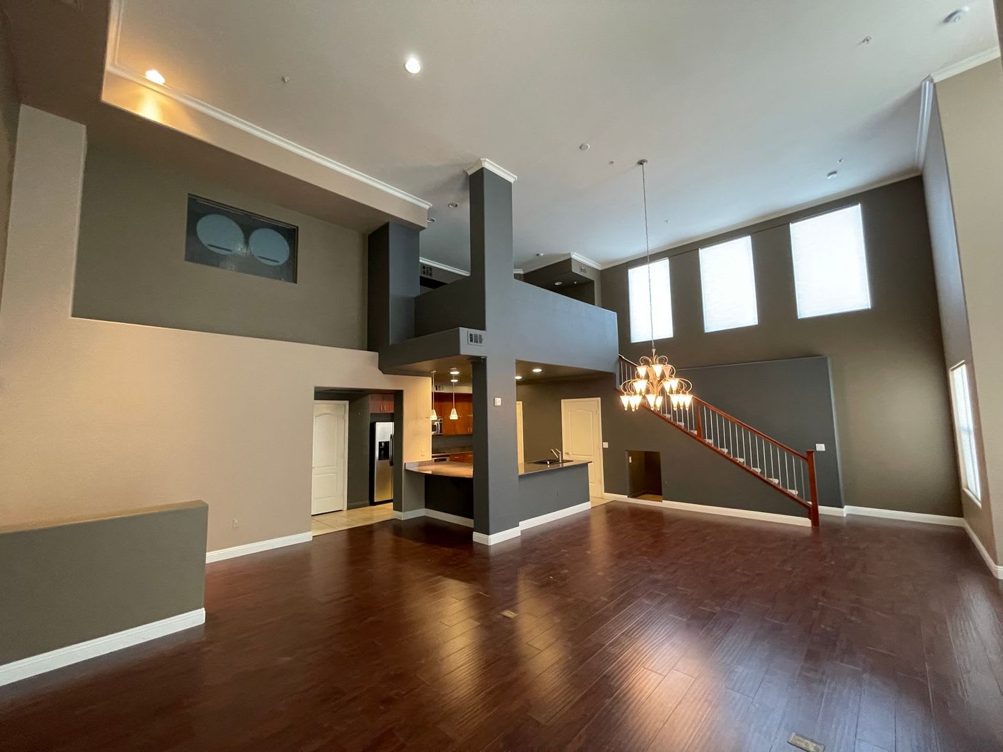 Coming Soon-Gorgeous & Spacious Loft Style 1 Bedroom Unit in Guard Gated Manhattan Condos! – photo 5