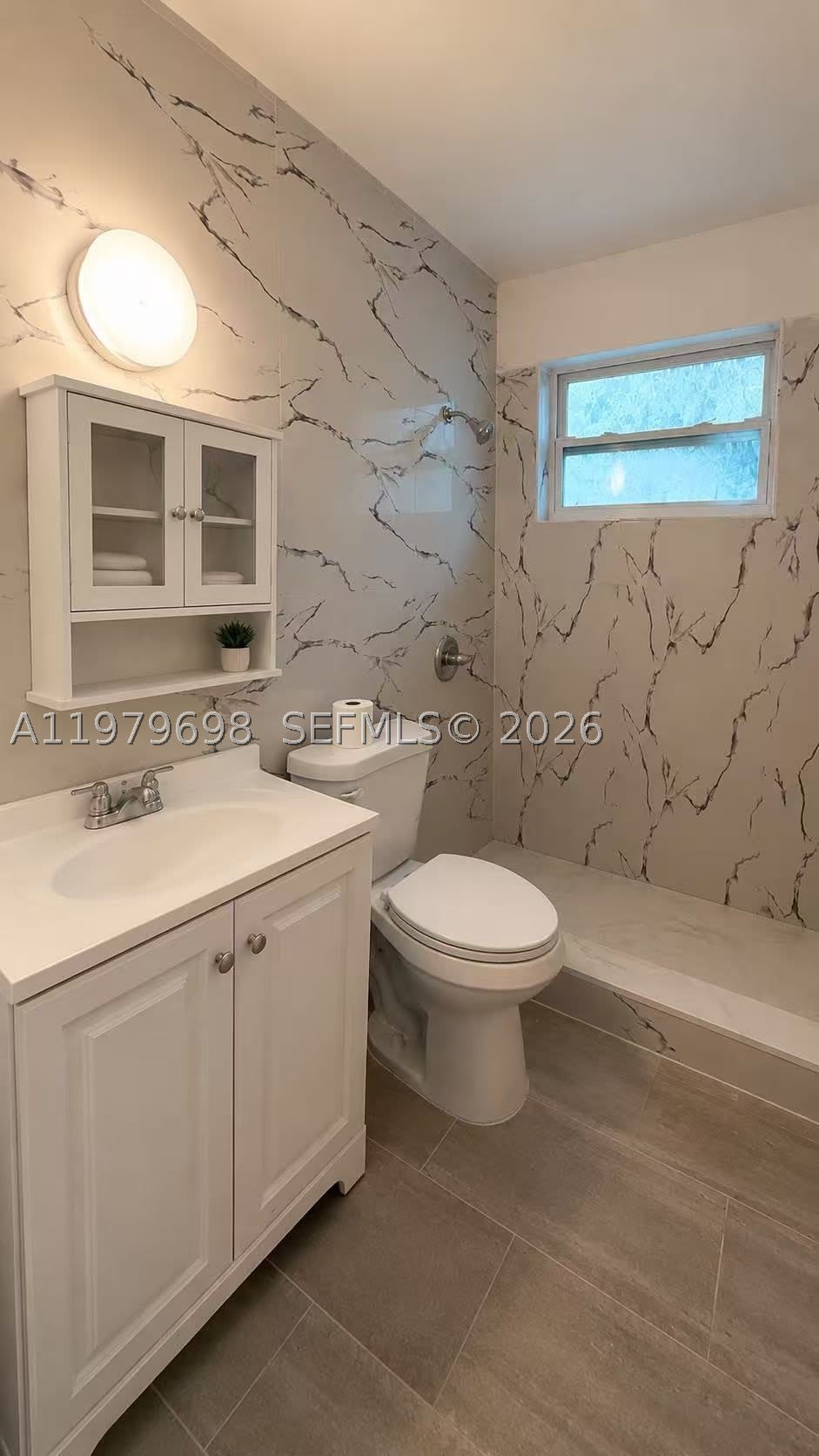 374 NW 31st Ave – photo 2