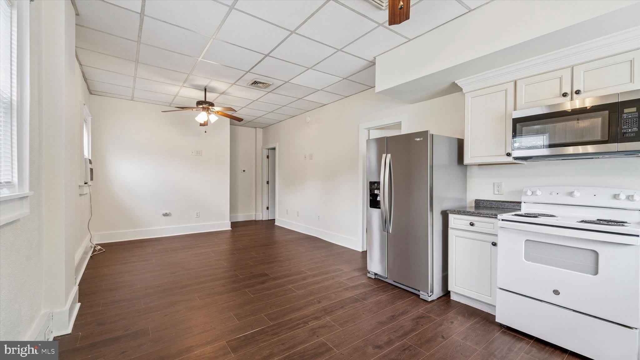 221 CENTER Street – photo 2
