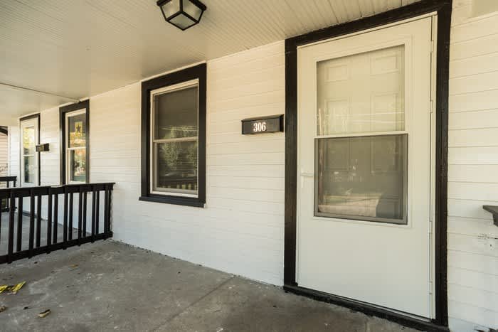 306 North Riley Avenue – photo 2