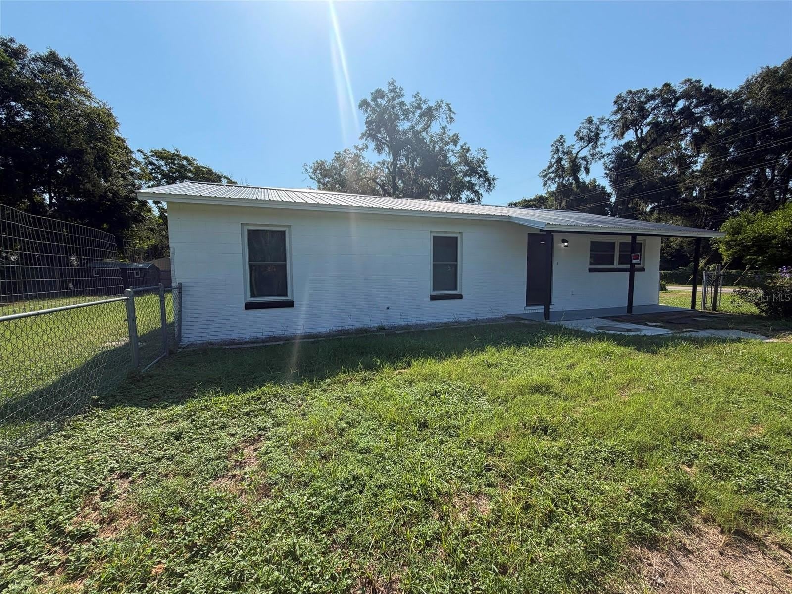 2401 NE 19TH Avenue – photo 3