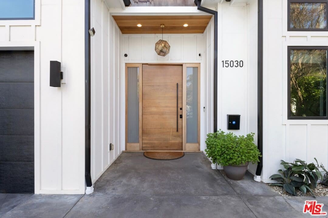 15030 Hartsook St – photo 4