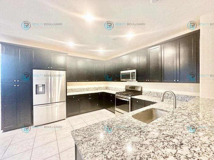 2098 Bishop Pine Street – photo 2