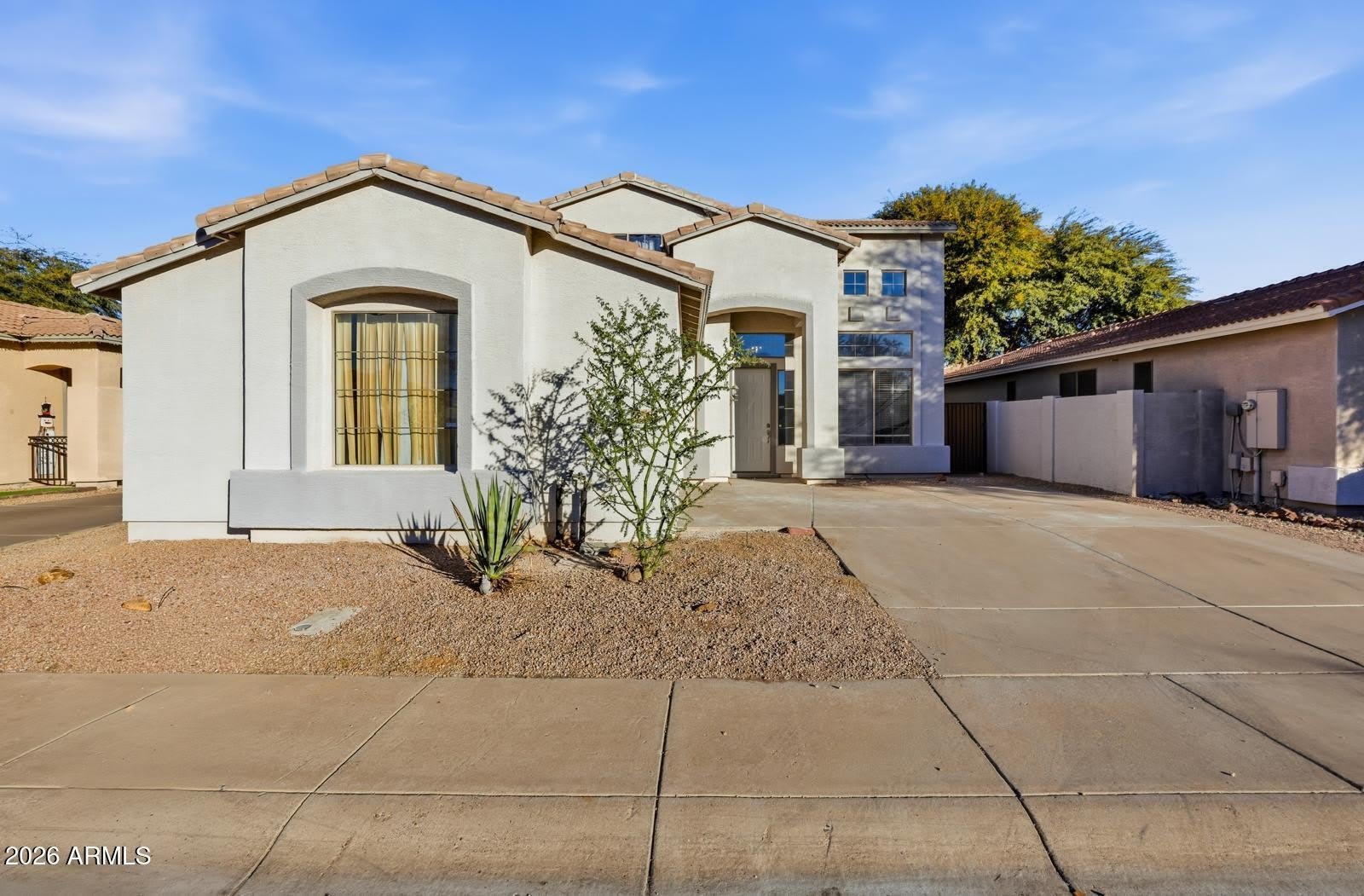 220 W Beechnut Place – photo 1
