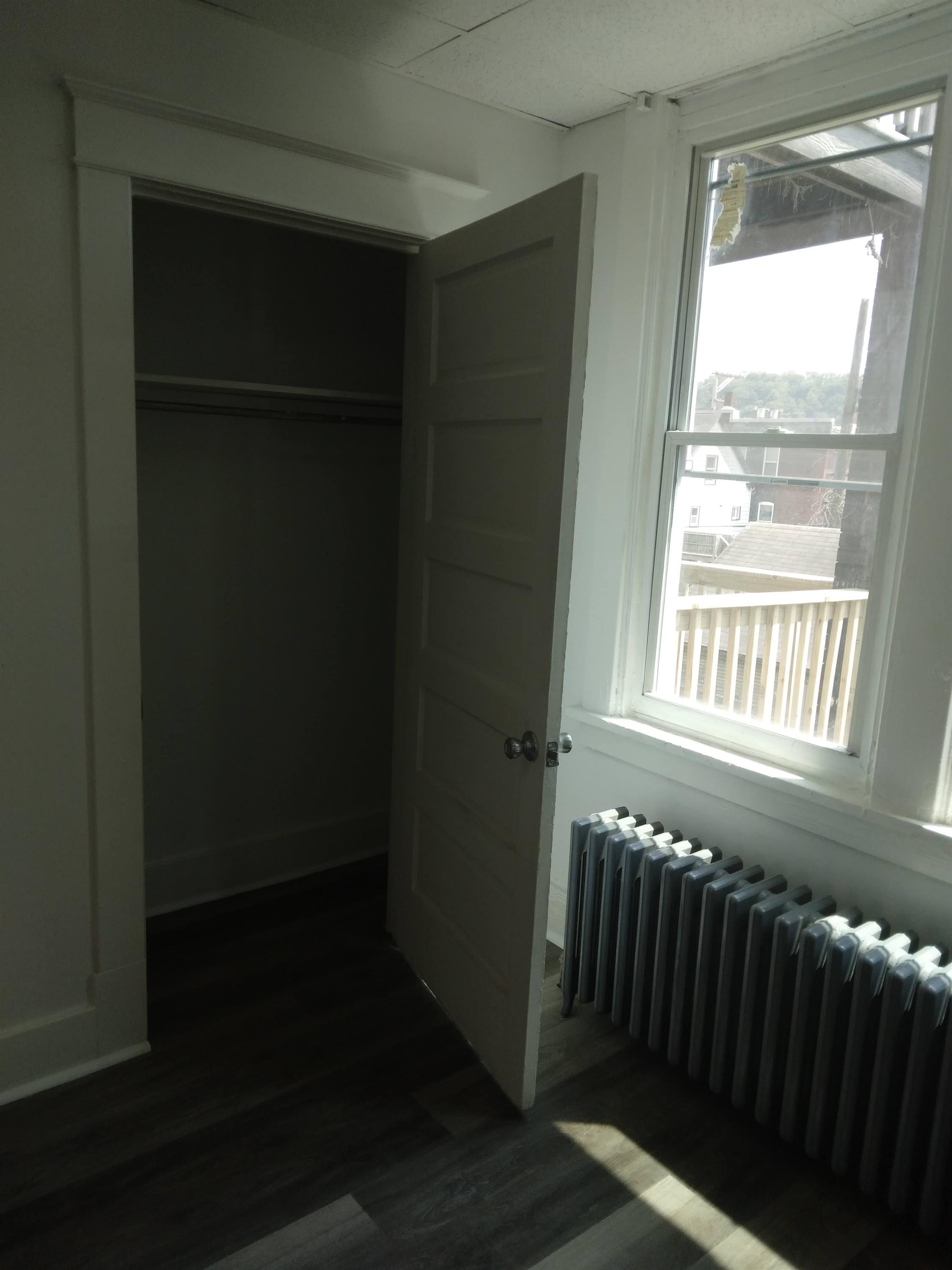 402 Center Street – photo 2