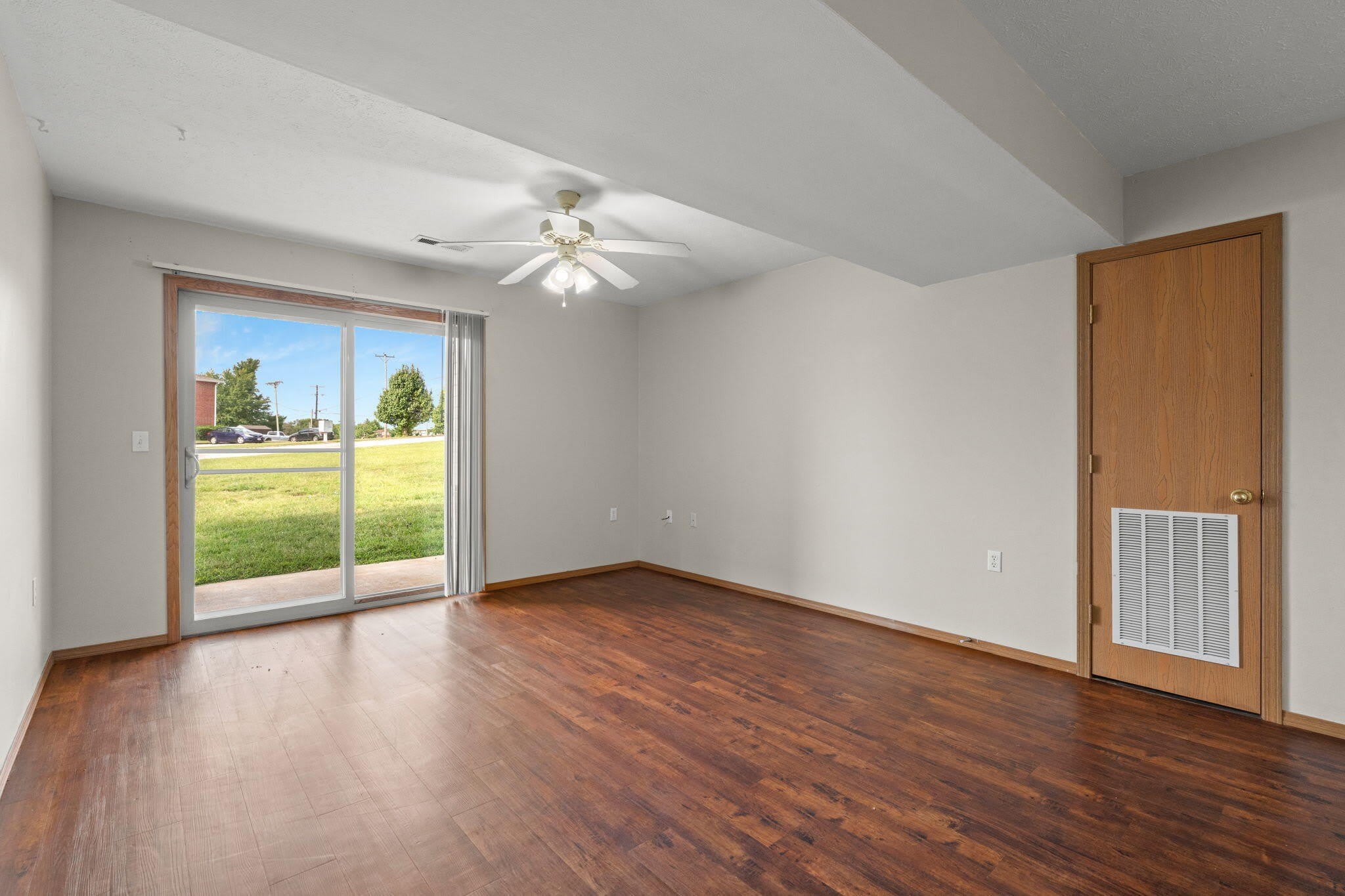 819 W Warren Avenue – photo 3