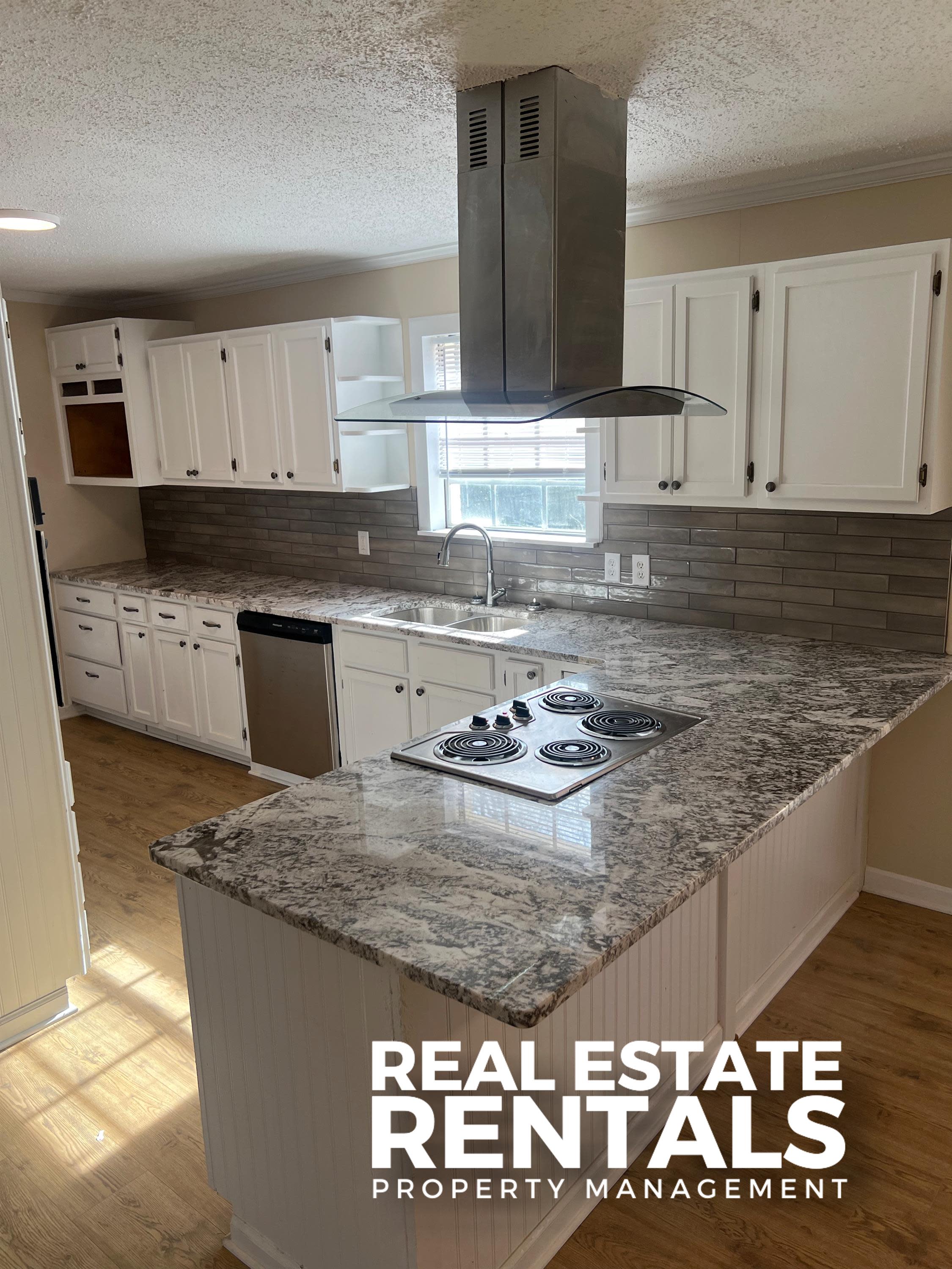 4580 Rainbow Drive – photo 4
