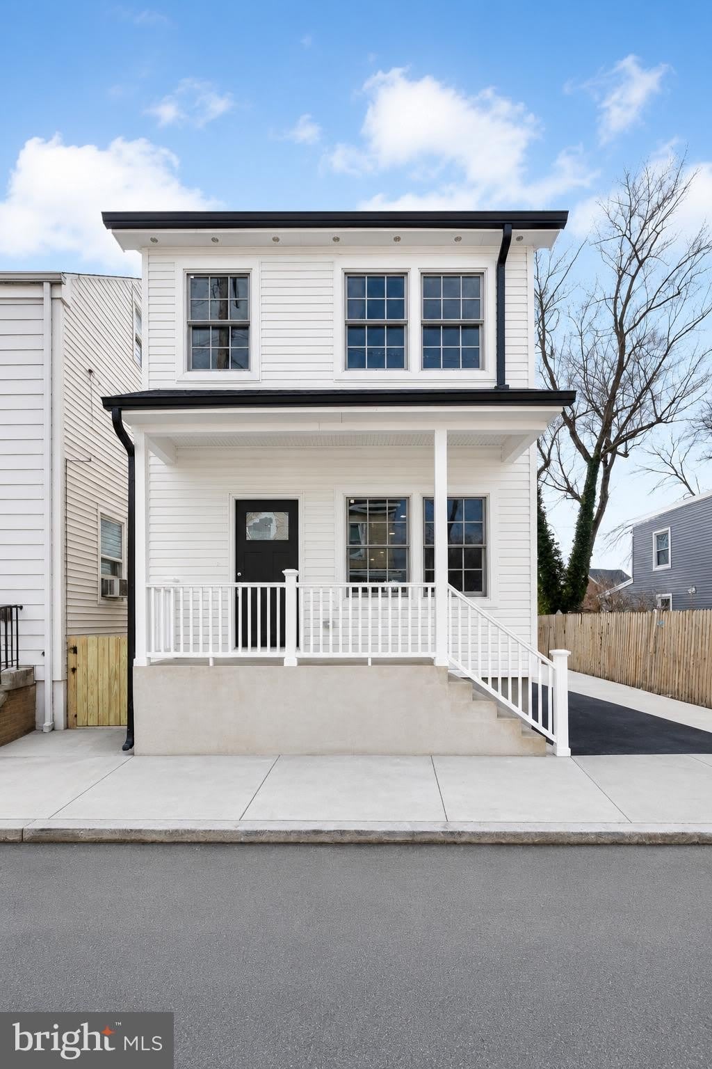 32 WEST Street – photo 3