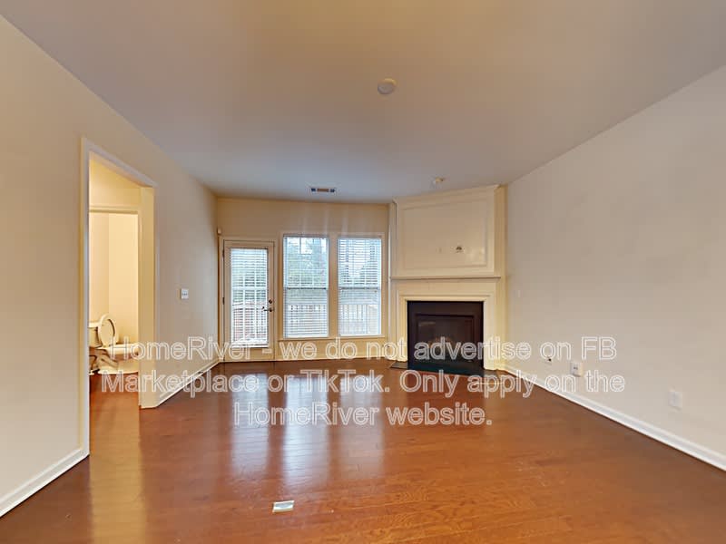 2329 Limehurst Dr NE – photo 5
