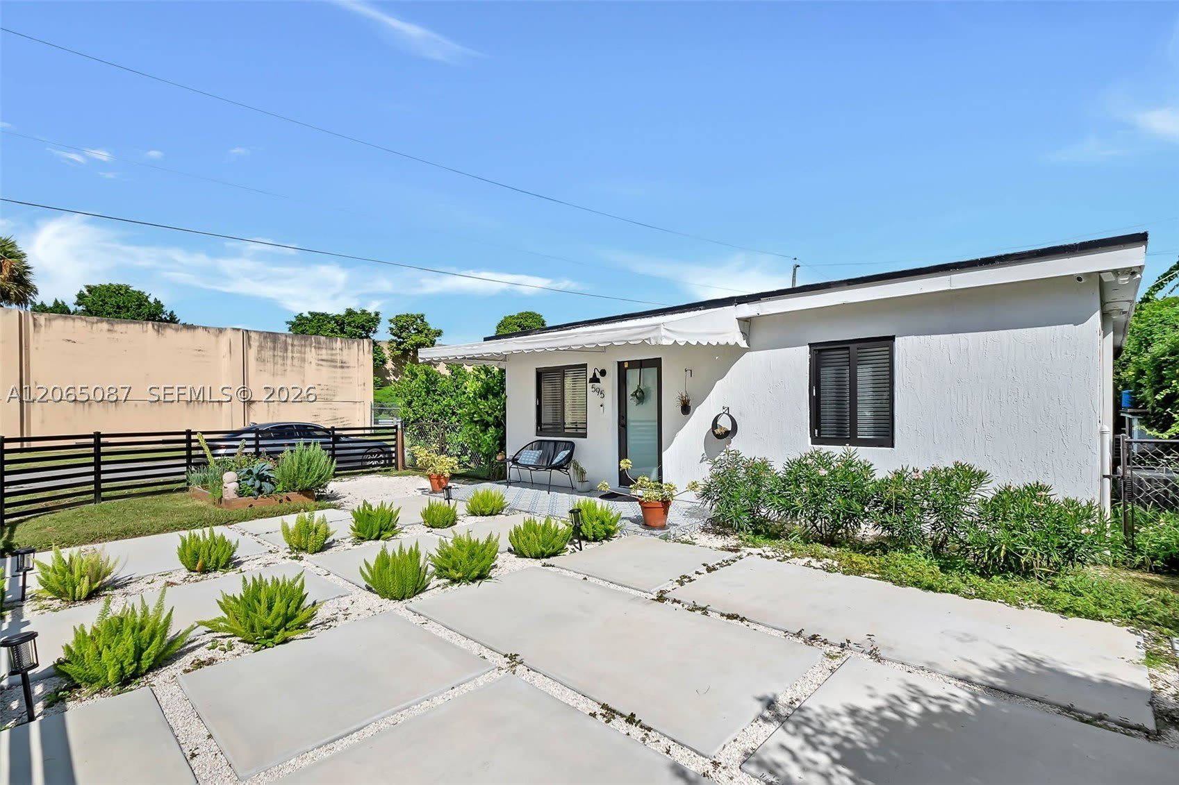 595 Nw 101St St – photo 2