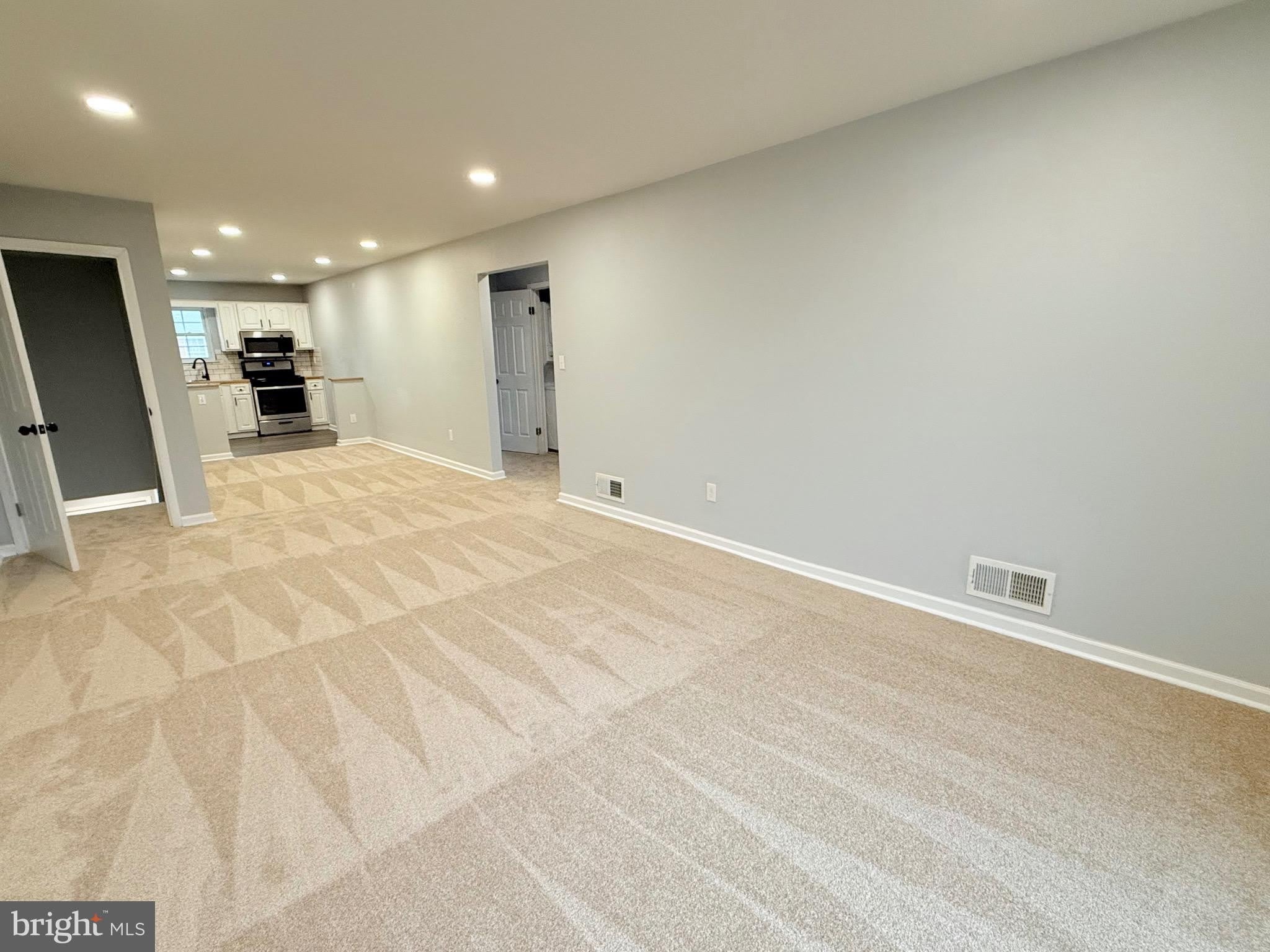 104 SANDSTONE Court – photo 4
