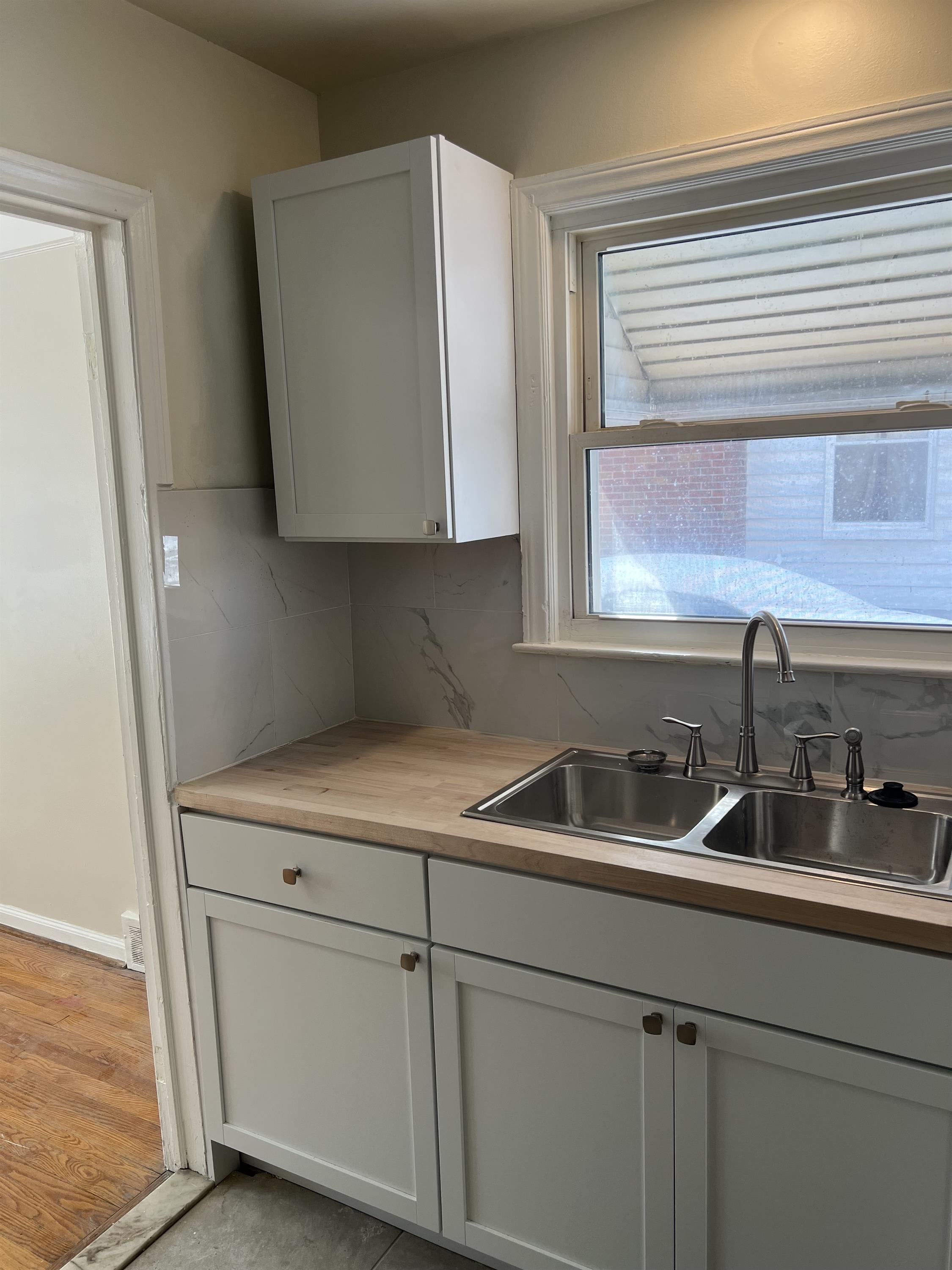 7451 Grandmont Avenue – photo 3