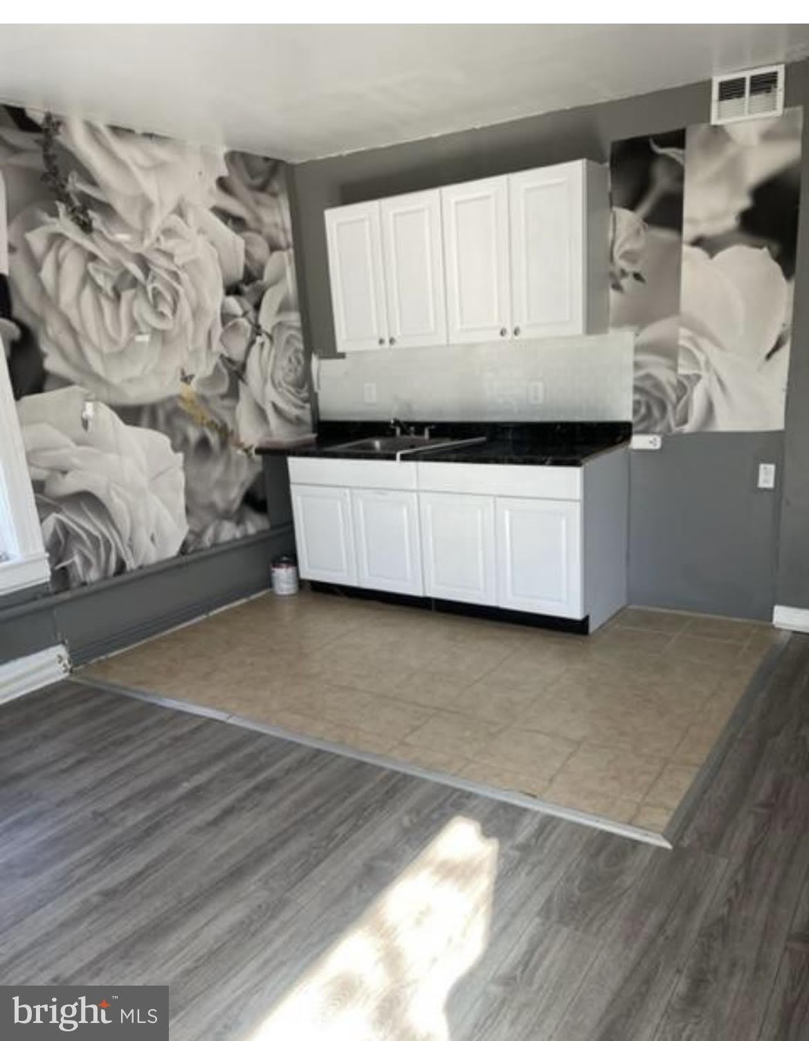 6012 HARFORD Road – photo 3
