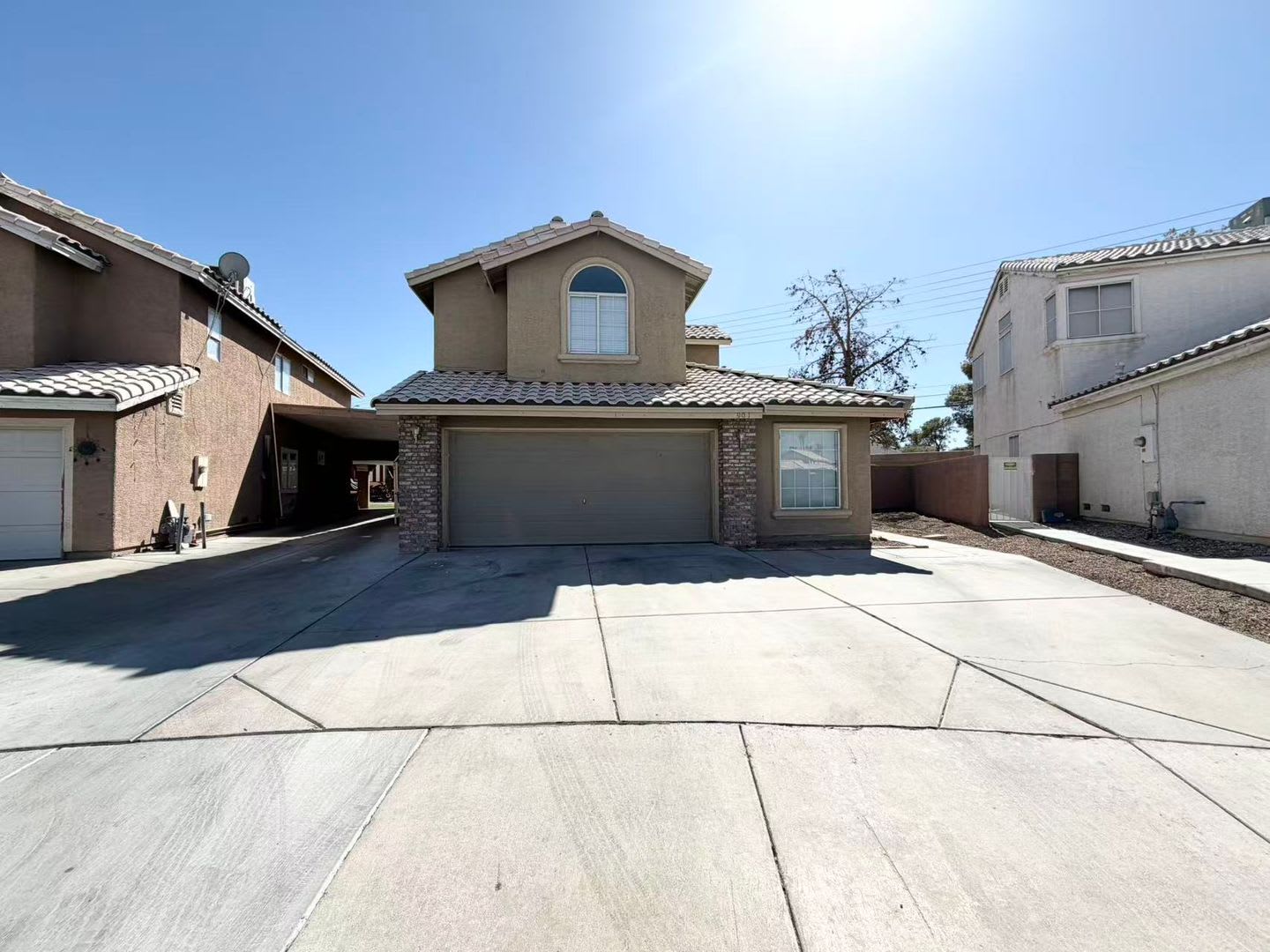 901 Golden Hawk Way – photo 1