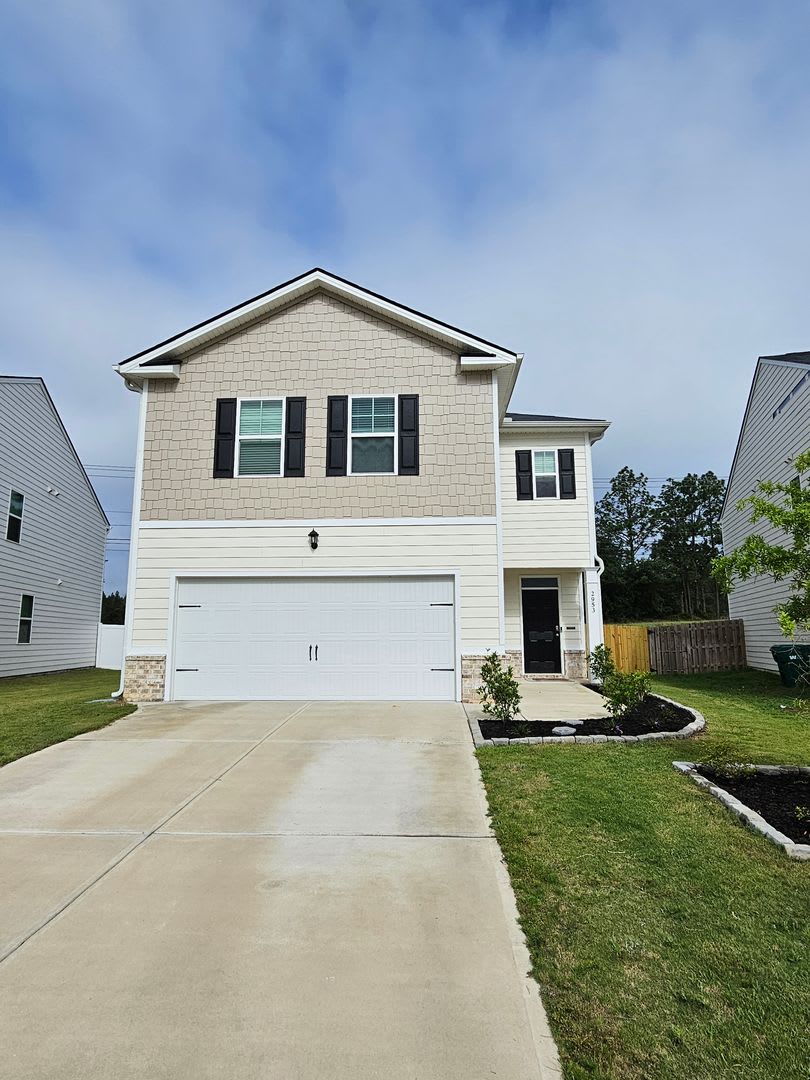 Beautiful Home 4 Bedroom 2.5 Bath – photo 1