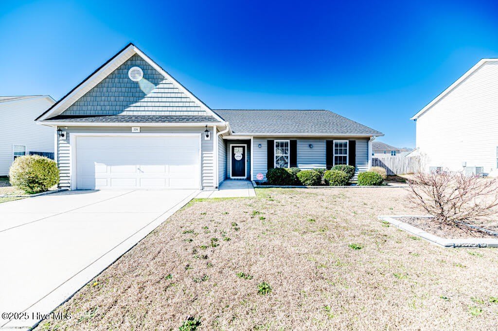 224 Roanoke Drive – photo 2