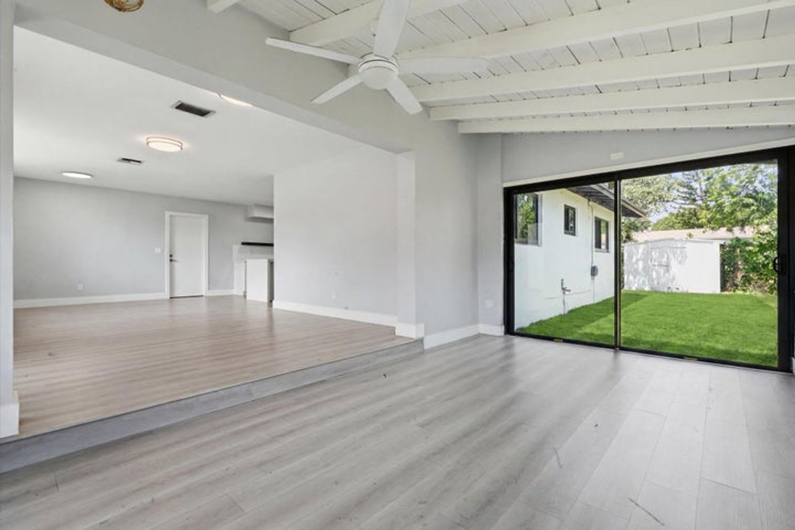 21341 NE 25th Court, Miami, FL 33180 – photo 4