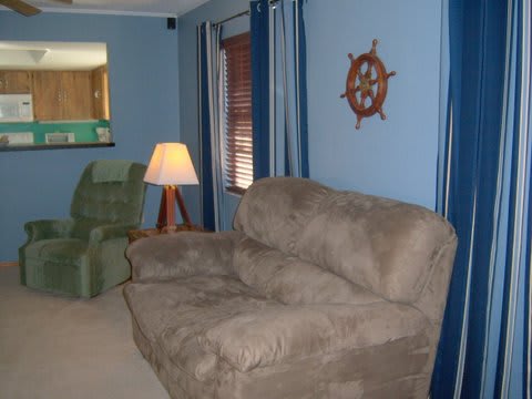 829 E 12th Ave – photo 5