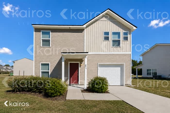 924 Sanford Lane – photo 1