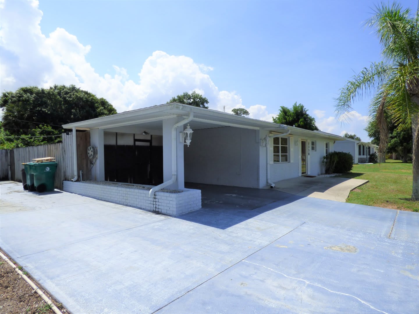 Port Charlotte 2-bedroom 1-bathroom home, convenient to shopping and schools – photo 4