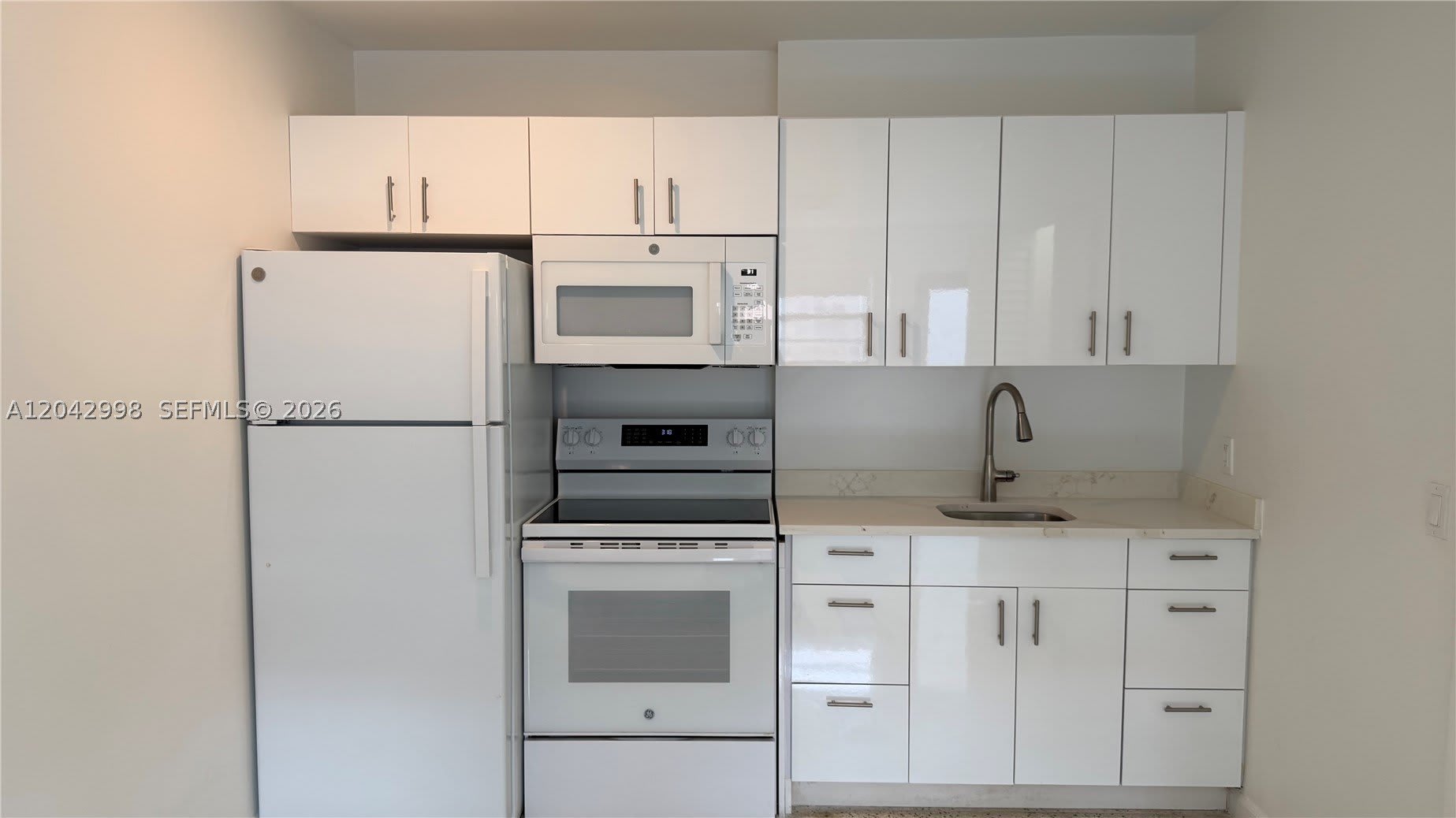 612 NW 43rd Ct – photo 3