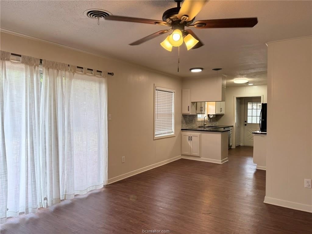 1208 Haines Drive – photo 3