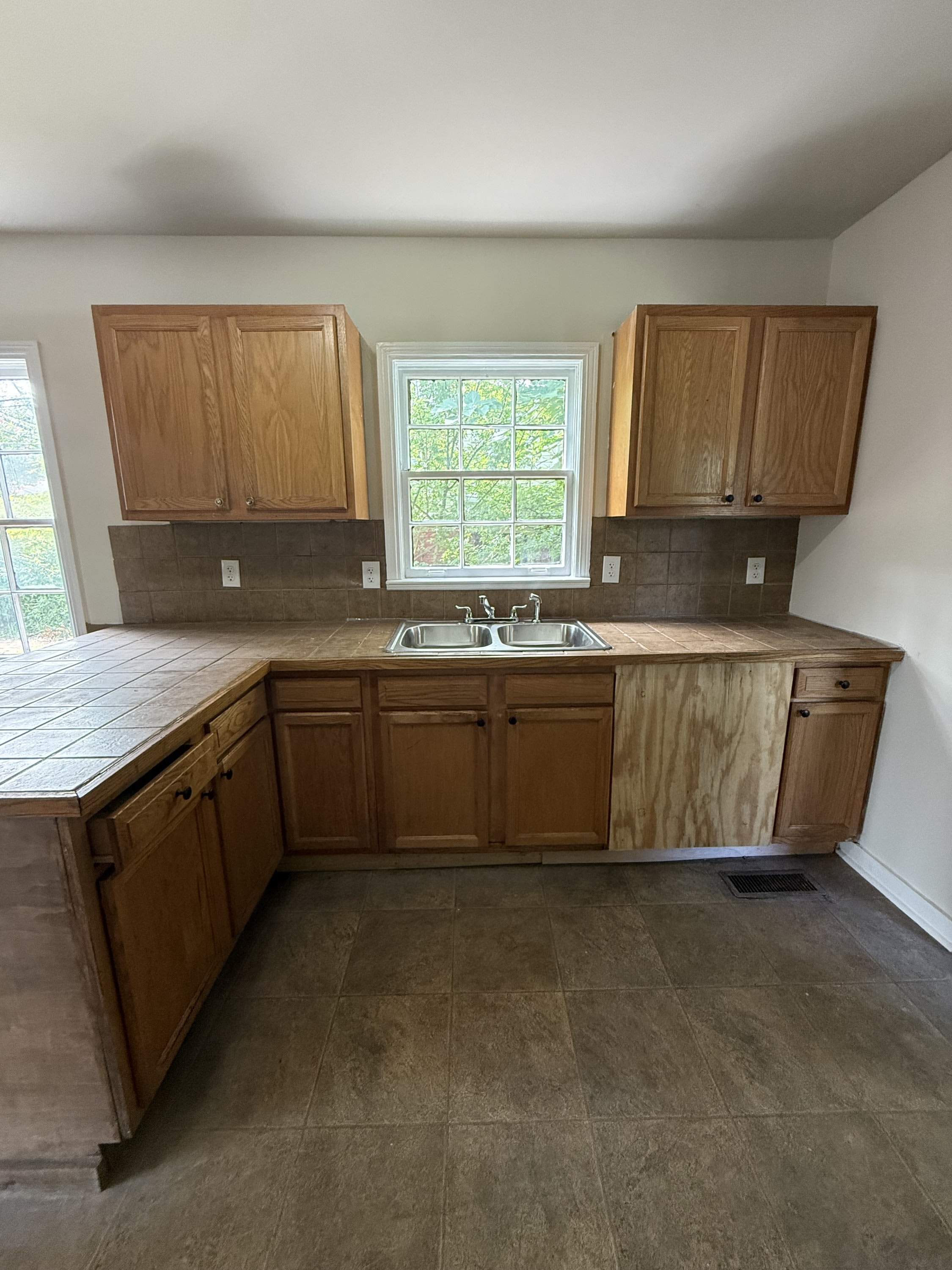 1212 Mims Street Southwest – photo 4