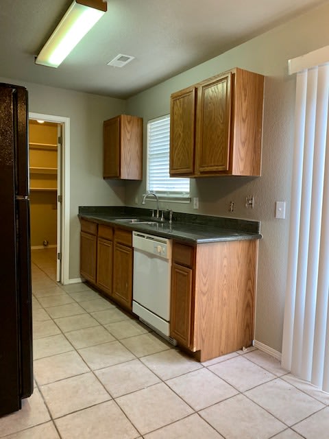 3577 Hemlock Place – photo 5